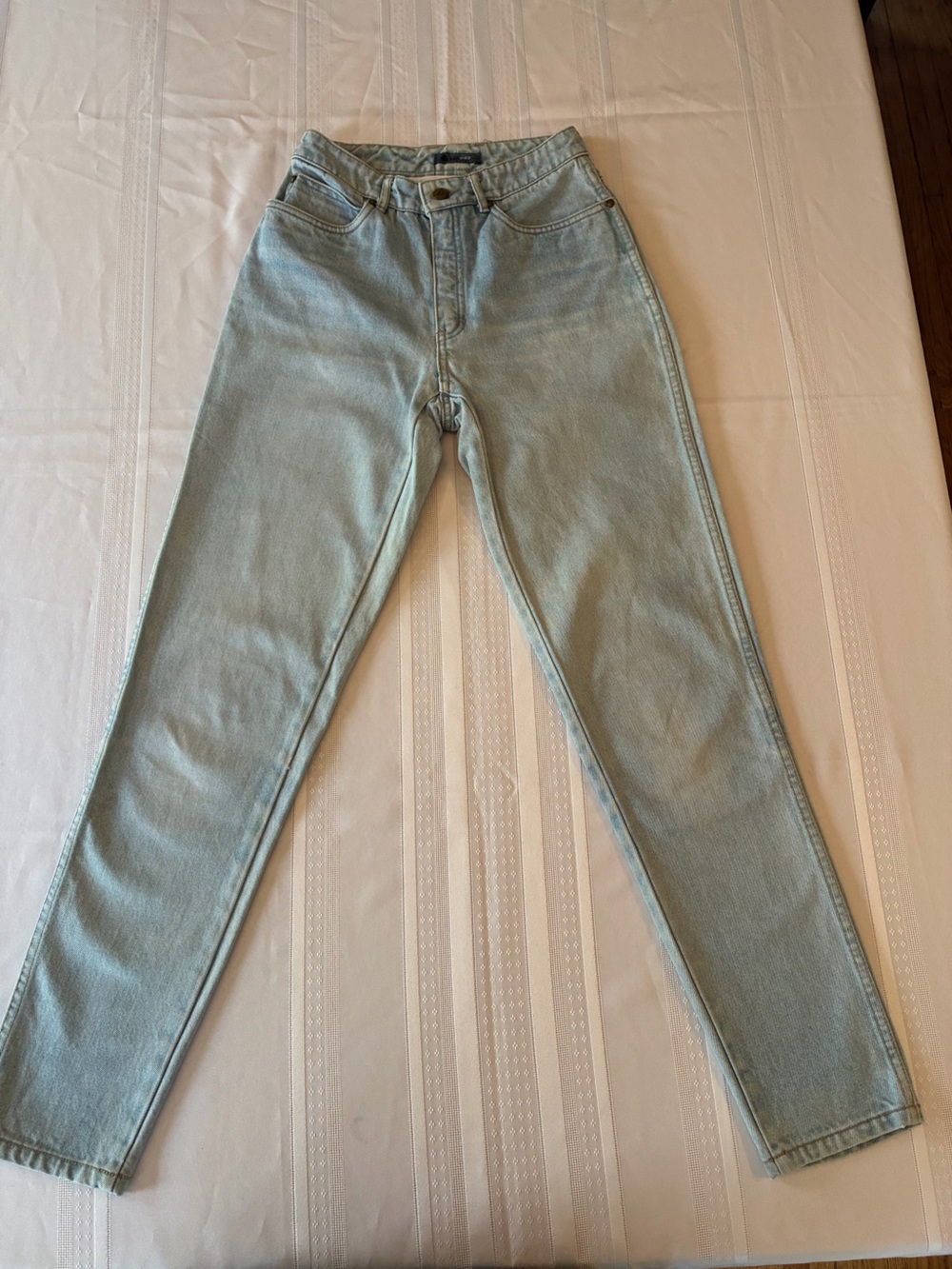 Lizwear Light Wash Women’s Skinny Jeans with High Rise